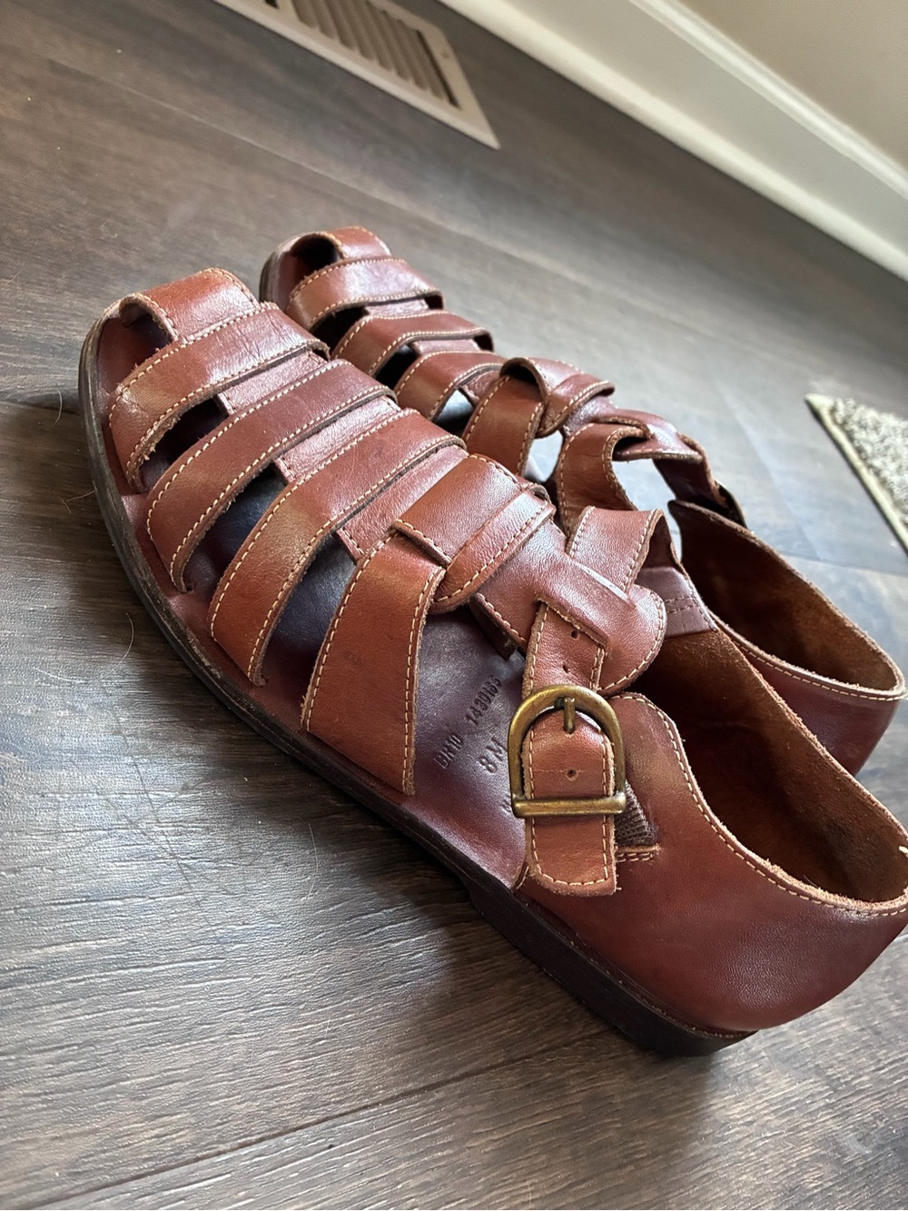 Vintage L.L. Bean Women’s 8M Brown Leather Fisherman Sandals Made in Brazil